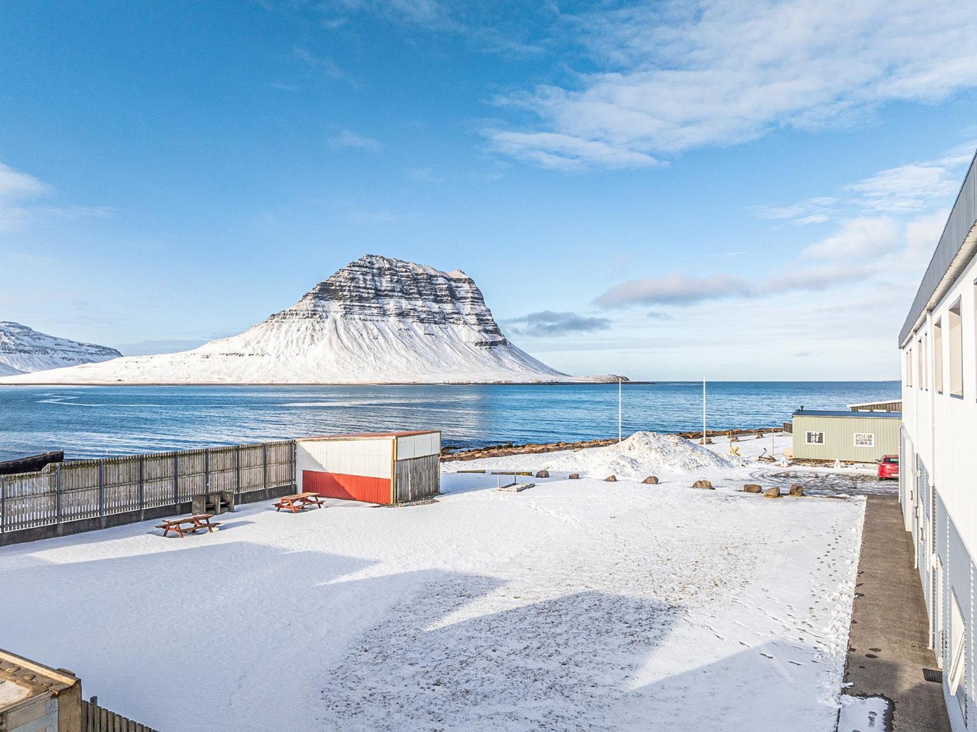 Stoeth Guesthouse And Apartments Grundarfjordur Exterior photo