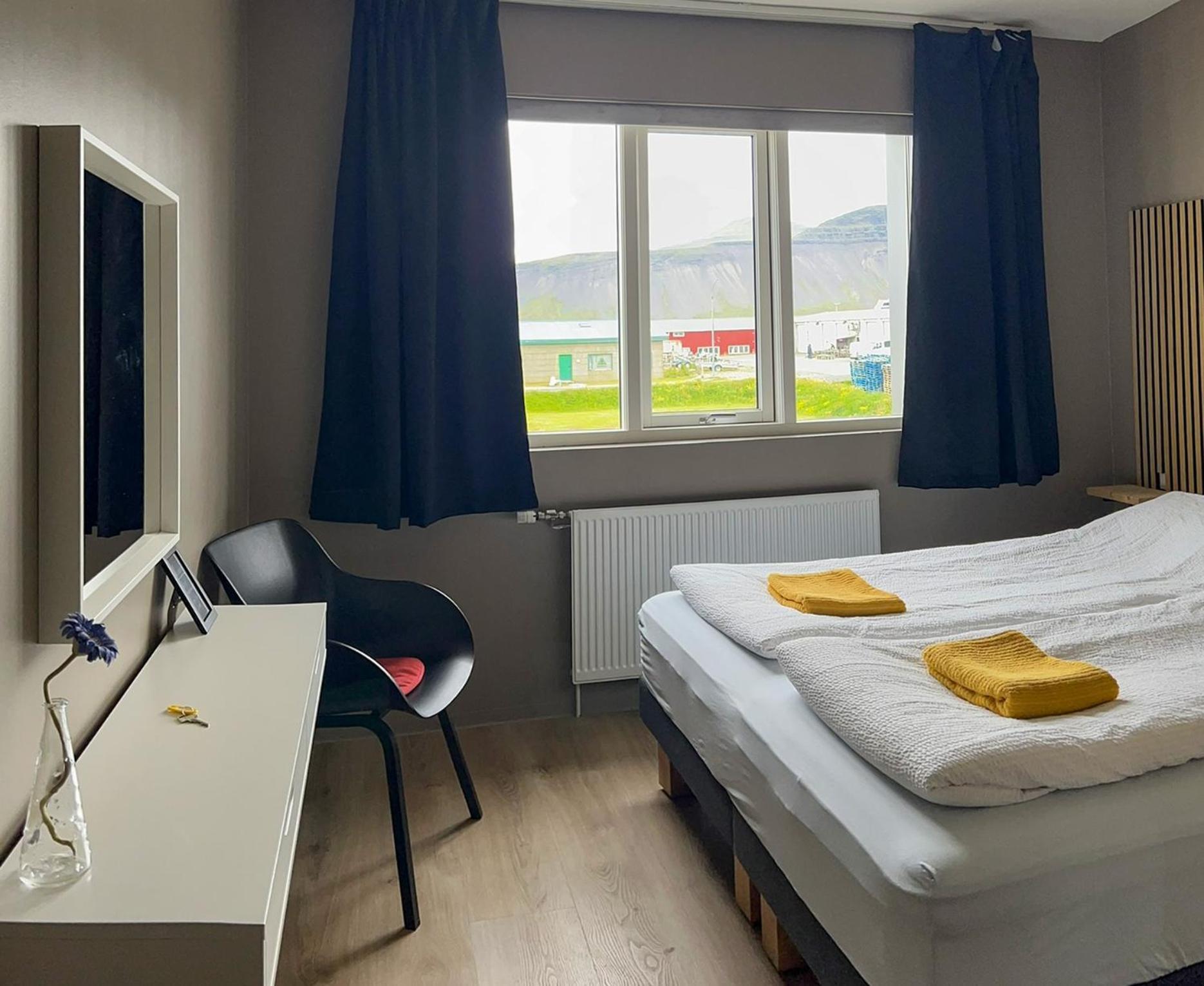 Stoeth Guesthouse And Apartments Grundarfjordur Exterior photo
